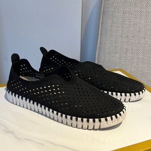 Ilse Jacobsen Tulip 139 Perforated Slip-On Sneaker